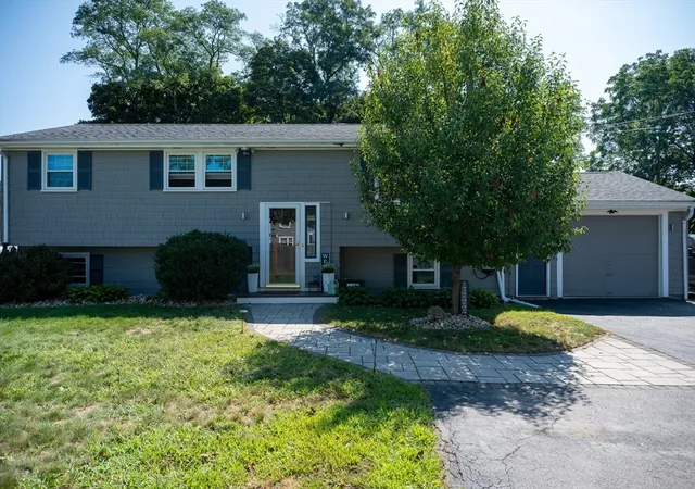 1st image of 156 Oak St, Weymouth, MA 02190 | MLS# 73567966