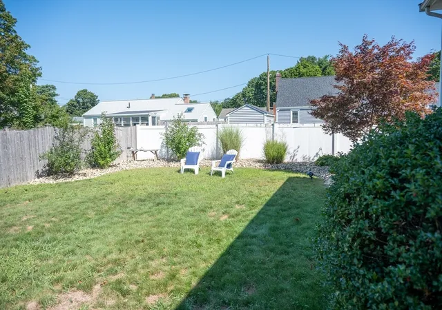 4th image of 156 Oak St, Weymouth, MA 02190 | MLS# 73567966
