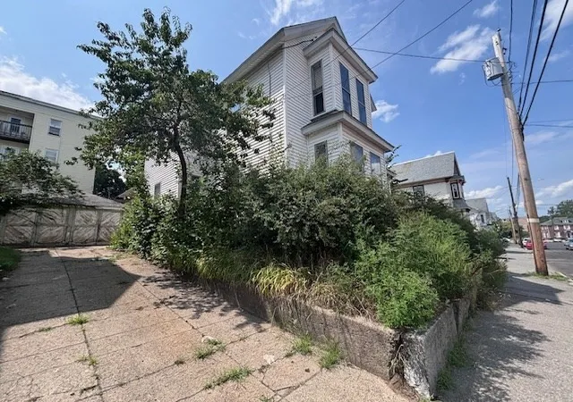 1st image of 41 Mount Vernon St, Lowell, MA 01854 | MLS# 73563204