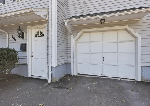2nd image of 198 Elm St, Marlborough, MA 01752