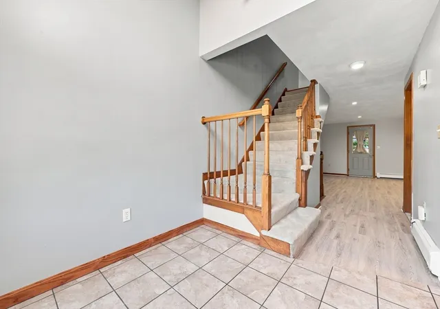 3rd image of 198 Elm St, Marlborough, MA 02169