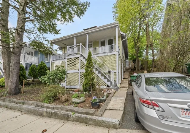 Homes for sale in Medford, MA | 15 Murray Hill Rd, Medford, MA 02155 | MLS# 73514277