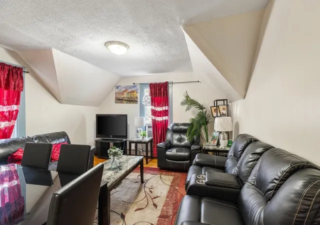 18th image of 105 Lawton Ave, Lynn, MA 01902 | MLS# 73404441