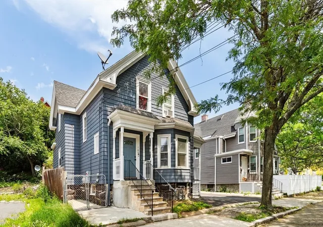 1st image of 105 Lawton Ave, Lynn, MA 01902 | MLS# 73404441