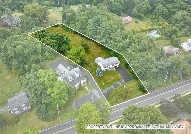 Photo 2 of Single family home for sale at 194 Pleasant St, East Longmeadow, MA 01028 | MLS# 73553319 | Listing updated on 2026-09-04