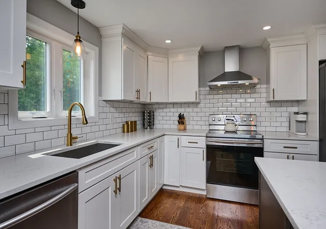 Photo 3 of Single family home for sale at 194 Pleasant St, East Longmeadow, MA 01028 | MLS# 73553319 | Listing updated on 2026-09-04