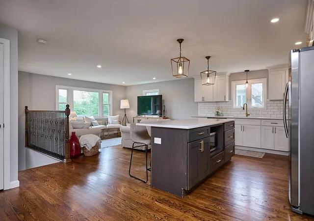 Photo 3 of Single family home for sale at 194 Pleasant St, East Longmeadow, MA 01028 | MLS# 73553319 | Listing updated on 2026-09-04