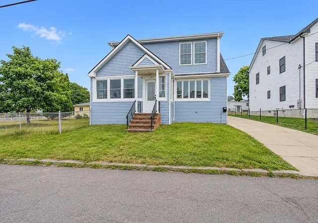 20th image of 298 King St, Fall River, MA 02724 | MLS# 73541842