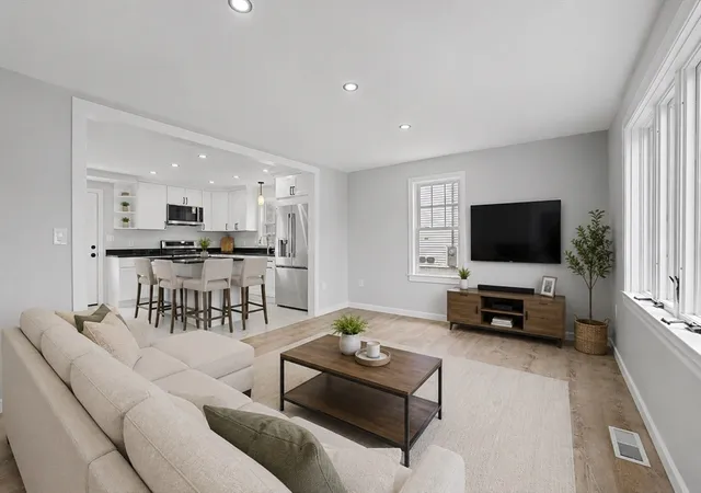2nd image of 298 King St, Fall River, MA 02724 | MLS# 73541842