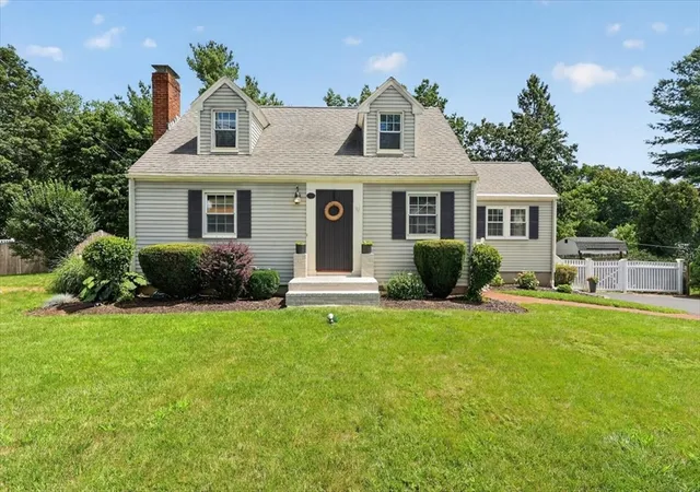 Photo 3 of Single family home for sale at 39 Gerard Rd, Norwell, MA 02061 | MLS# 73562563 | Listing updated on 2026-10-04