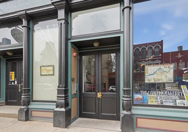 Homes for sale in Lowell, MA | 219 Central St #3E, Lowell, MA 01852 | MLS# 73541988
