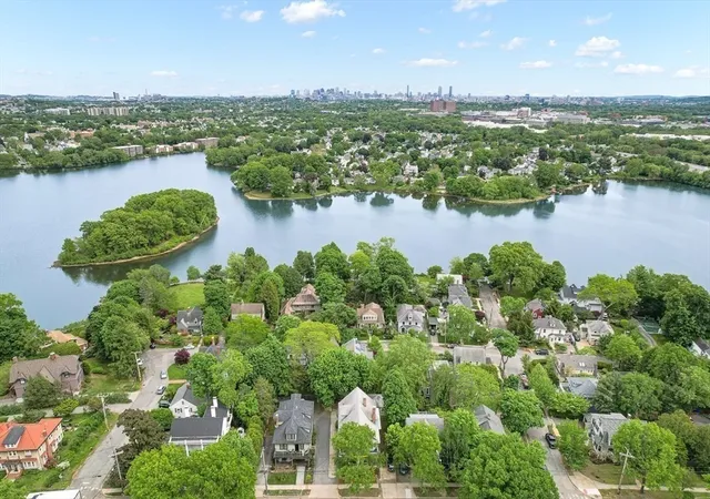 Homes for sale in Arlington, MA | 186 Pleasant Street #1, Arlington, MA 02476 | MLS# 73538254