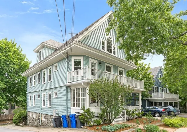 Homes for sale in Arlington, MA | 186 Pleasant St, Arlington, MA 02472