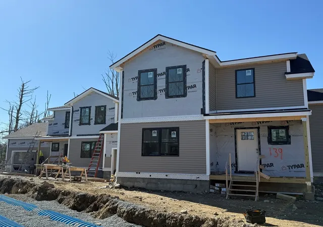 1st image of 139 Essex Street #141, Middleton, MA 01949 | MLS# 73509067