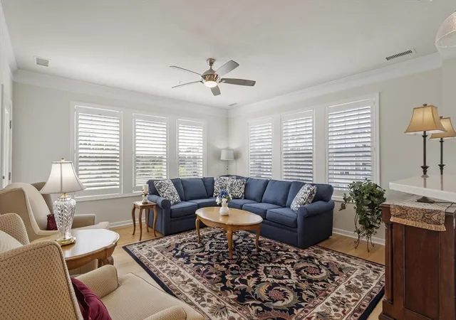 1st image of 6 Overlook Dr #305, Andover, MA 01810 | MLS# 73548278