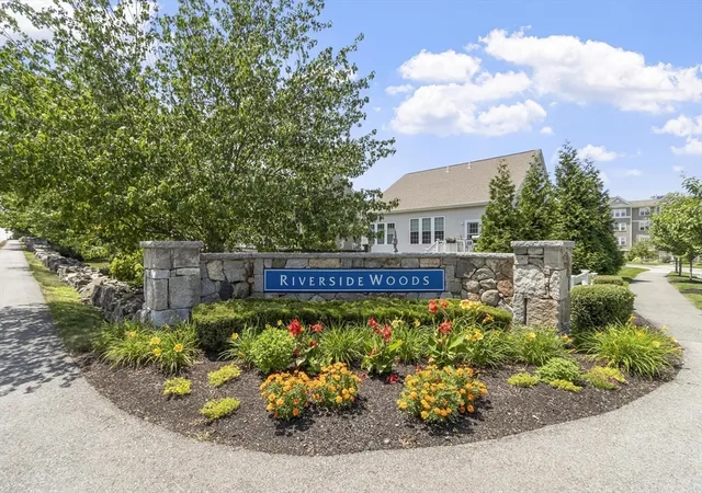 2nd image of 6 Overlook Dr, Andover, MA 01810