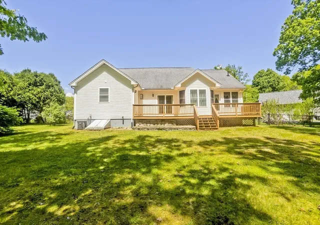 Homes for sale in Easthampton, MA | 12 Camelot Ln, Easthampton, MA 01027 | MLS# 73527371
