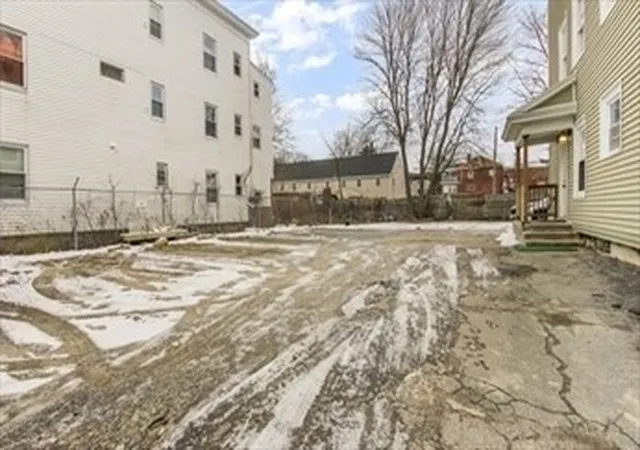 3rd image of 263-265 Water St, Lawrence, MA 01841 | MLS# 73541620