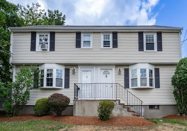 Photo 2 of Condo for sale at 9 Bow St #9, Arlington, MA 02474 | MLS# 73554150 | Listing updated on 2026-09-14