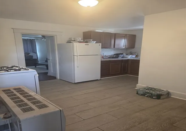 5th image of 26 Harding Ct, Southbridge, MA 01550 | MLS# 73559064