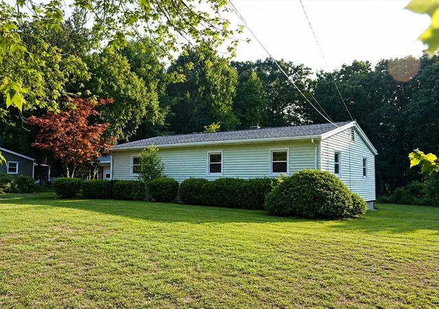 Photo 2 of Sale Pending at 40 Jaeger Dr, Westfield, MA 01085 | MLS# 73563806 | Listing updated on 2026-08-19