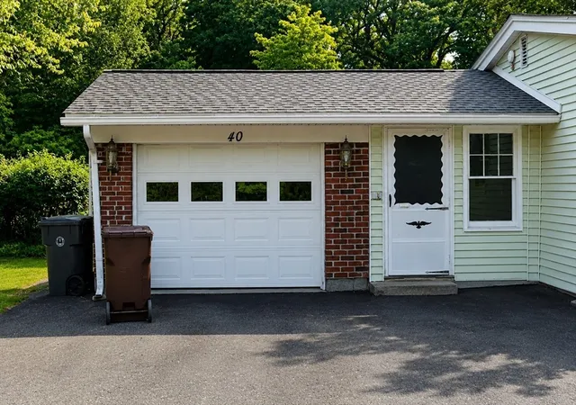 Photo 3 of Sale Pending at 40 Jaeger Dr, Westfield, MA 01085 | MLS# 73563806 | Listing updated on 2026-08-19