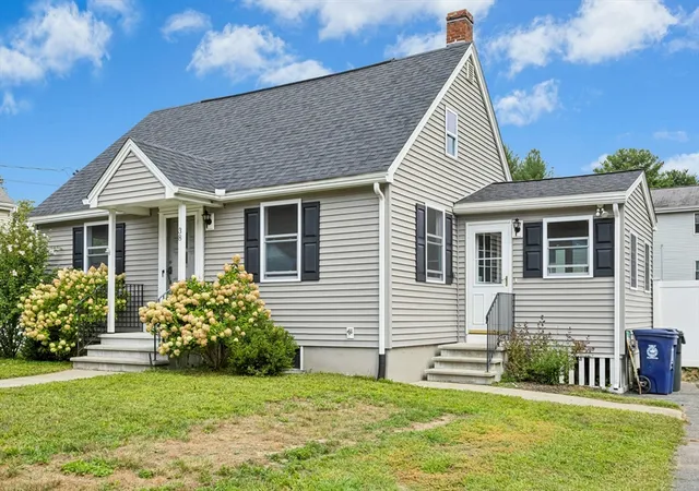 Photo 3 of Single family home for sale at 38 Oakdale Rd, Wilmington, MA 01887 | MLS# 73570292 | Listing updated on 2026-09-16