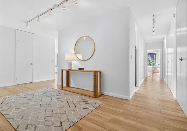 2nd image of 65 East India Row #6F, Boston, MA 02110 | MLS# 73424796