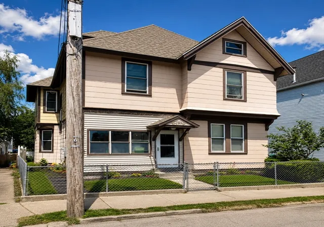 1st image of 70 Third St, Lowell, MA 01850 | MLS# 73564996