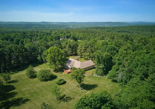 2nd image of 77a Christian Hill, Amherst, NH 03031 | MLS# 73551661