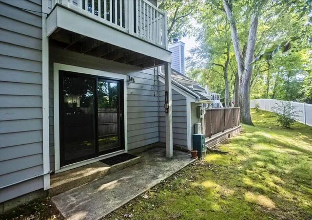 Listing Photo 5 - Condo for sale in building located at 409 Nassau Dr, Springfield, MA 01129 - Unit #409