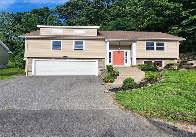 2nd image of 29 Buckley Rd, Worcester, MA 01602 | MLS# 73559735