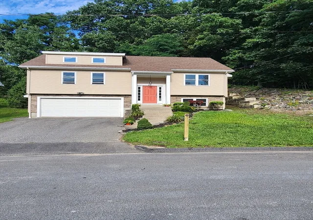 3rd image of 29 Buckley Rd, Worcester, MA 01602 | MLS# 73559735