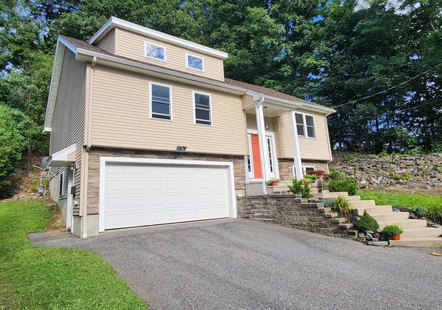 4th image of 29 Buckley Rd, Worcester, MA 01602 | MLS# 73559735