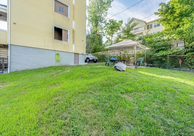 Listing Photo 4 - Condo for sale in building located at 42 Adams St, Worcester, MA 02145