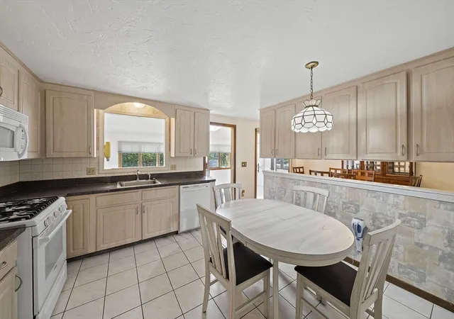 Homes for sale in Sharon, MA | 6 Sandy Ridge Cir, Sharon, MA 02067 | MLS# 73524539