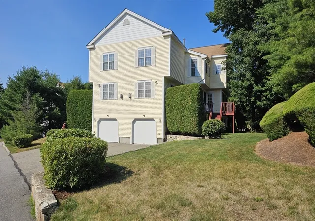 Homes for sale in Hopkinton, MA | 10 Paul Revere Path #10, Hopkinton, MA 01748 | MLS# 73547623