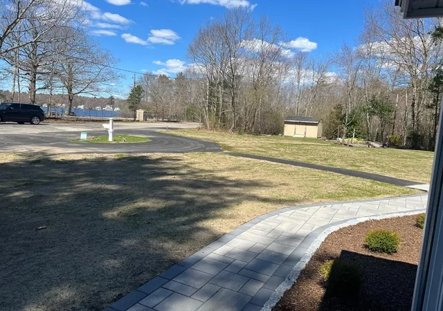 4th image of 101 Annawon Dr, Halifax, MA 02338 | MLS# 73559000