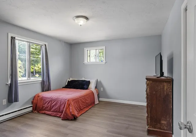 Homes for sale in Fitchburg, MA | 33 Huron St, Fitchburg, MA 01420 | Houzeo