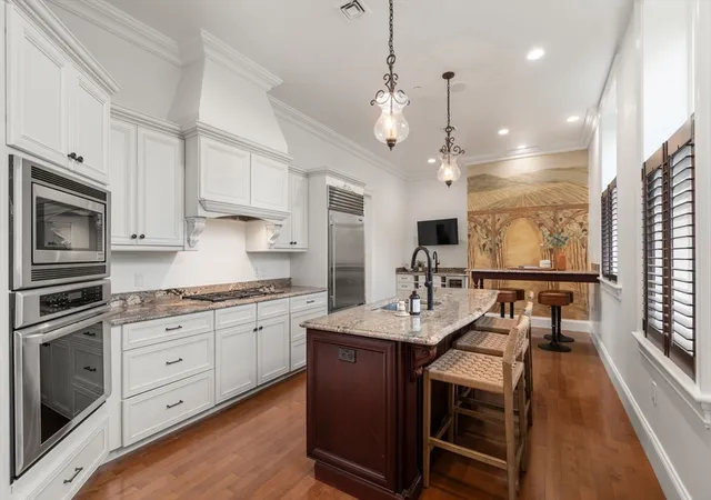 2nd image of 120 Seaver St #E201, Brookline, MA 02445 | MLS# 73543781