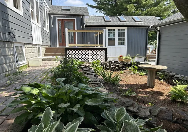 2nd image of 7 Brandon St, Lexington, MA 02420 | MLS# 73554450