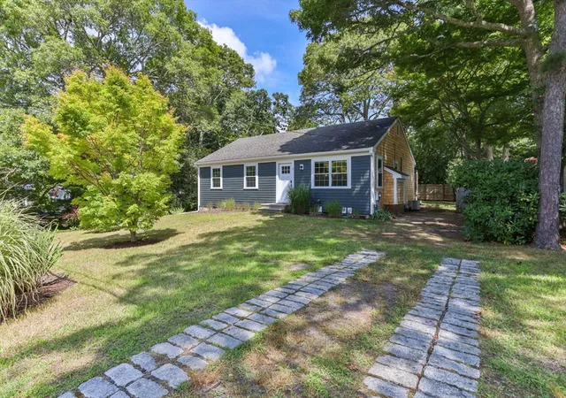 Photo 1 of Single family home for sale at 7 Elliot Way, Harwich, MA 02645 | MLS# 73568817 | Listing updated on 2026-09-01