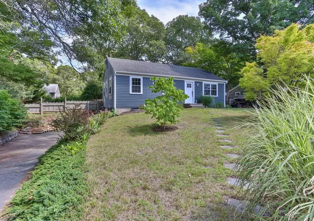 Photo 2 of Single family home for sale at 7 Elliot Way, Harwich, MA 02645 | MLS# 73568817 | Listing updated on 2026-09-01