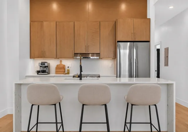 4th image of 15 Clyde St, Somerville, MA 02145