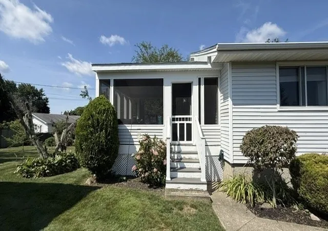 3rd image of 474 Parker St, New Bedford, MA 02740