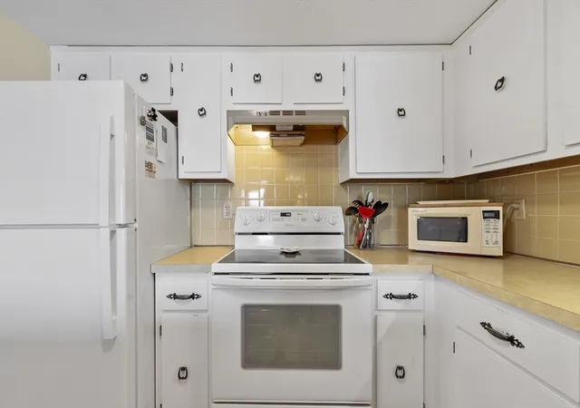 Photo 4 of Sale Pending at 585 Revere Beach Pkwy #312, Revere, MA 02151 | MLS# 73556984 | Listing updated on 2026-08-18