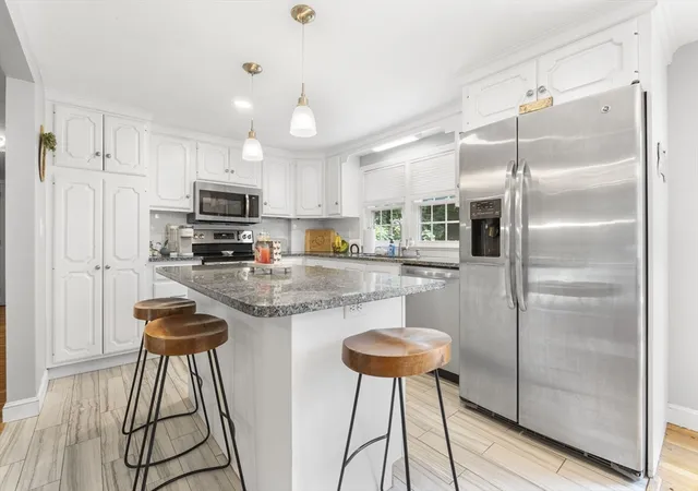 5th image of 35 Oakmeadow Ln, Methuen, MA 01844 | MLS# 73537958