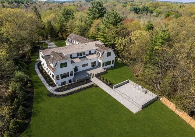 2nd image of 10 Hitching Post Lane, Weston, MA 02493 | MLS# 73525277