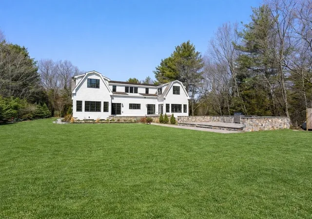 4th image of 10 Hitching Post Lane, Weston, MA 02493 | MLS# 73525277