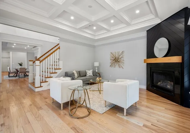 5th image of 10 Hitching Post Lane, Weston, MA 02493 | MLS# 73525277